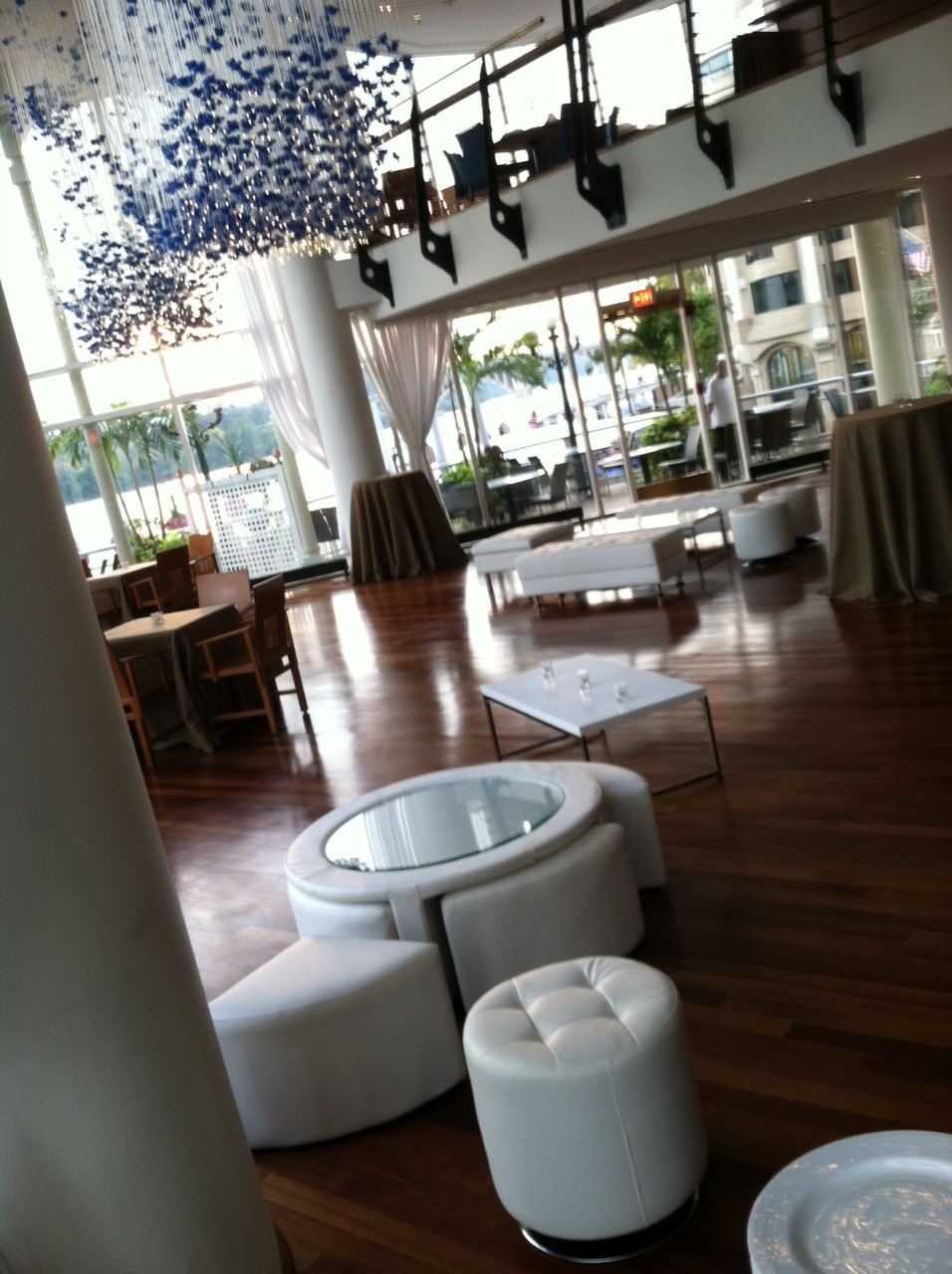 Round Leather Cocktail Table w/ 4 Benches - Image 4