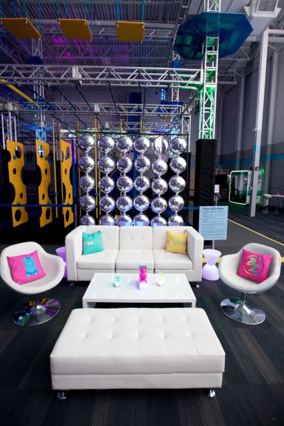 Betsy Saddle Lounger - Image 4